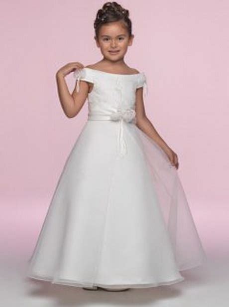 La robe blanche communion robes élégantes pour 2018 la robe blanche communion. Robe de 1ère communion