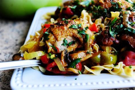 Creamy spinach and red pepper chicken. Chicken Cacciatore | Recipe | Chicken cacciatore, Chicken ...