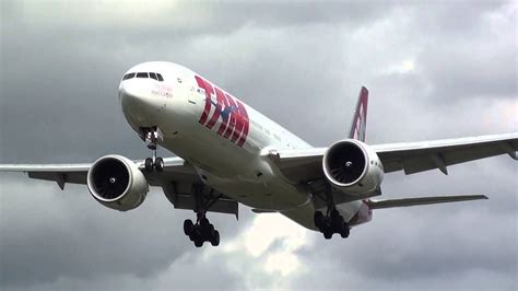 Tam Boeing 777 300 Pt Muc Landing London Heathrow 27l Youtube
