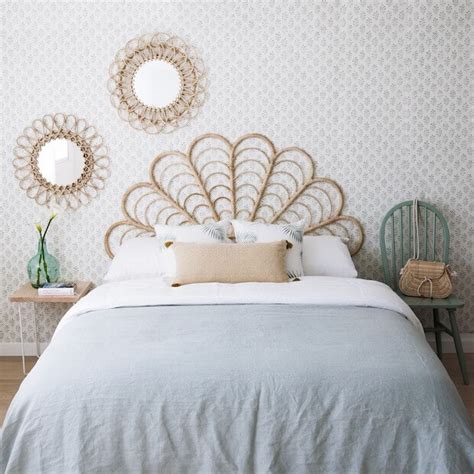 Estructura de madera de pino si prefieres un cabecero que cubra toda la altura de la cama, desde el suelo, puedes elegir el modelo félix. 9 tipos de cabeceros para cama | Dimensi-on