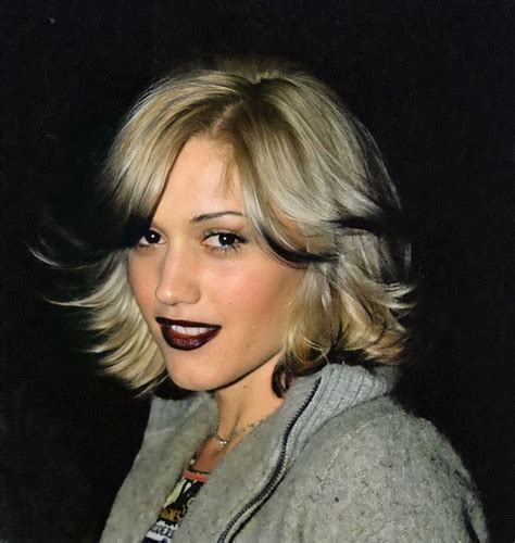 Gwen Stefani Hair Dye Tips Black Hair Blonde Tips Dyed Blonde Hair
