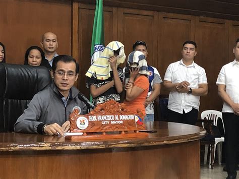Jun 20, 2021 · manila mayor isko moreno (center) poses with the stars of 'yorme' xian lim (left) and mccoy de leon during courtesy call at the manila city hall on june 17. LOOK: Manila Mayor Isko Moreno presents alleged cellphone ...