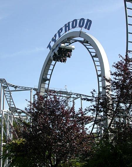 Typhoon Roller Coaster Bobbejaanland