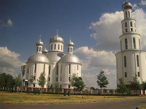 Bielorussie — biélorussie pour les articles homonymes, voir belarus (homonymie). La Cathédrale de la Résurrection est un édifice religieux ...