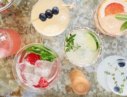 (healthday)—having a drink before dinner really may make some people eat more—by focusing the brain's attention on food aromas, a small study suggests. 10 Impressive Aperitif Cocktails to Serve Before Dinner