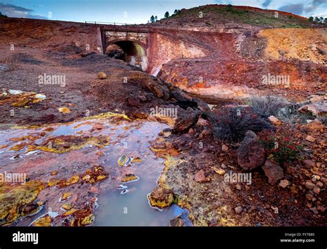 Red Iron Stone Hi Res Stock Photography And Images Alamy