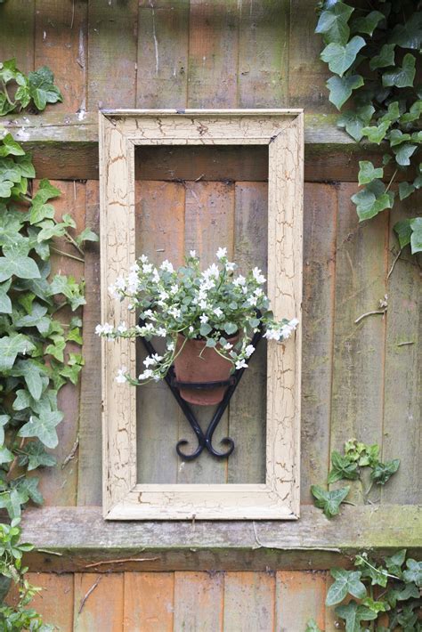 11 Charming Small Garden Ideas On A Budget The Middle