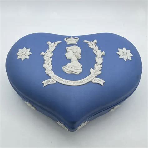 Wedgwood Pale Blue Jasper Hm Queen Elizabeth Ii 1953 Coronation Heart