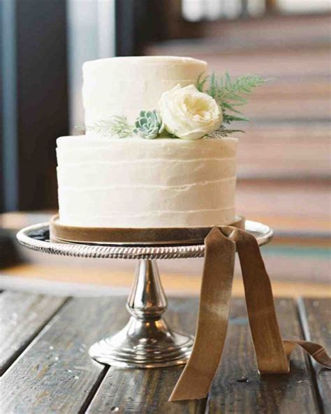 11 Reasons Were Dreaming Of A White Winter Wedding Cake Martha