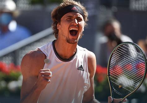 He has an older brother mischa who was born nearly a decade earlier and is a professional tennis player as well. Zverev centra un risultato incredibile, come Murray e Thiem