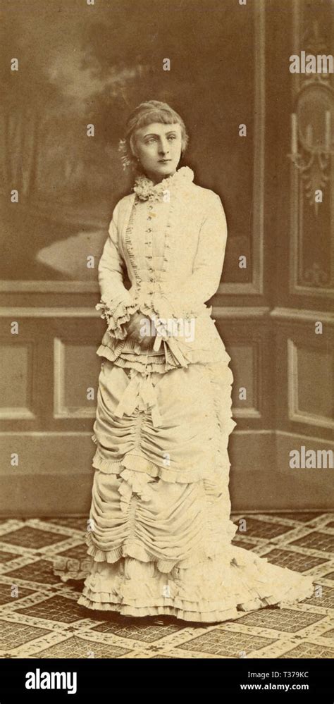 1890s Fashion Hi Res Stock Photography And Images Alamy