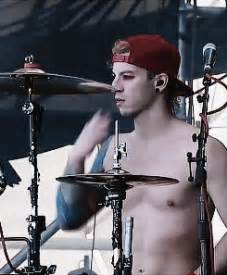 TRENCH IS OUT Some Gifs Of Shirtless Josh Dun For Your Tuesday