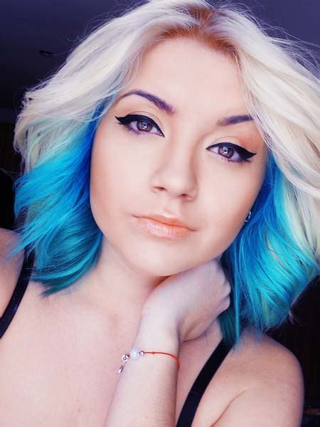 Below, you can check out the best blue ombré hairstyles we found on instagram, with every shade of the spectrum represented—cerulean, navy, sapphire, and beyond—so you can find the blue hue and accompanying style that's right for you. Two Toned Hair Color Ideas For Medium Length Hair | Buzfr ...