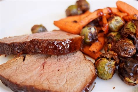 Beef tenderloin is one of the most tender, rich cuts of beef out there, and learning how to cook it will make you an instant dinner party star. Dinner for Four: Beef Tenderloin - Make It Like a Man!