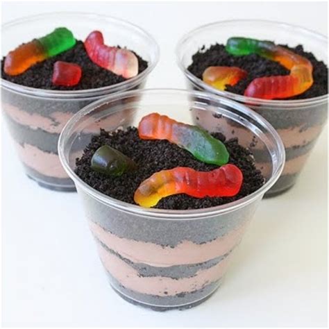 14 Spooky Pudding Cups For Your Halloween Kids Party