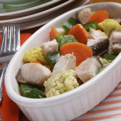 Anda bisa mengolahnya menjadi sup hangat, salad, atau tumis sayuran sesuai selera. Resep Makanan: Cah Ikan Kembang Kol