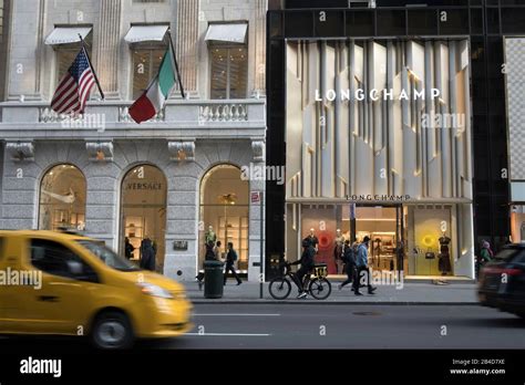 Designer Stores Line Fifth Avenue New York City Usa Stock Photo Alamy