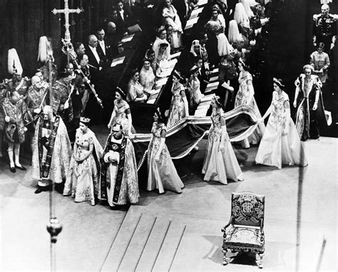 The coronation of queen elizabeth ii. Queen Elizabeth II longest reign: UK monarch's coronation ...