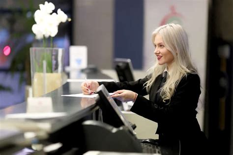 Why Receptionist Jobs Are Pretty Amazing Job Today