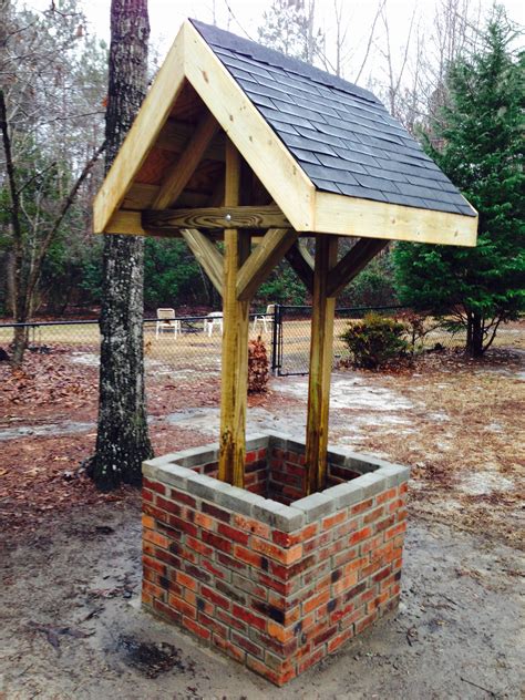 Combined with plants, sittingplace and stepp. Pin by Richard Wilcox on Build a Wishing Well | Outdoor ...