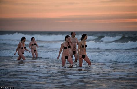 Nude Female Swimmers
