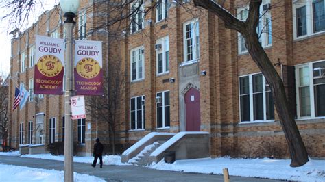 Uptowns Goudy Elementary 4 Other Cps Schools Flip To Remote Classes