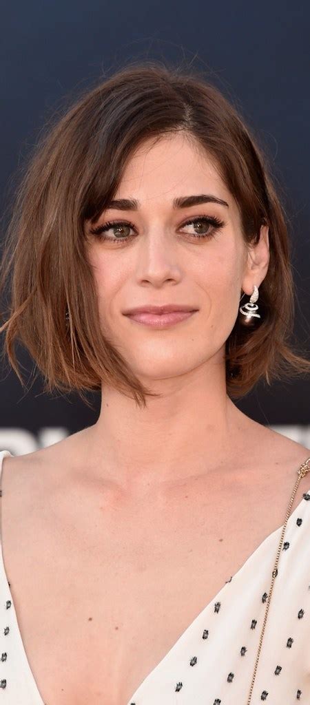 15 Trendy Celebrity Short Hairstyles Youll Want To Copy Pretty Designs
