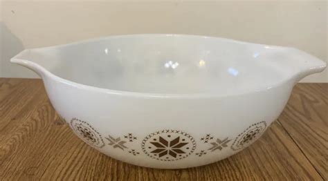 Vintage Pyrex Town Country Cinderella Nesting Mixing Bowl Qt