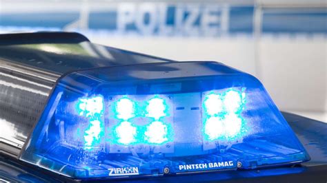 Rosenheim: Polizeieinsatz wegen Randalierer an Supermarkt im Aicher