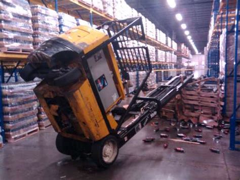 Hal Hal Yang Sering Mengakibatkan Kecelakaan Forklift Indonesia