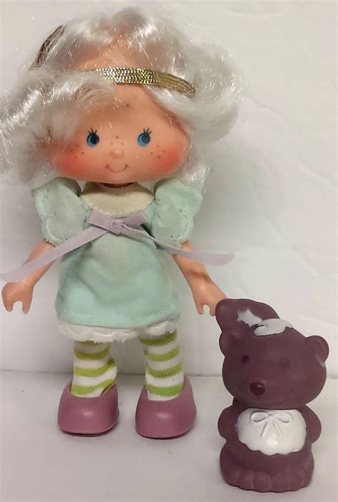 Vintage Strawberry Shortcake Angel Cake Doll And Pet Souffle Skunk