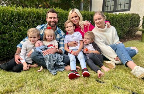 Why Emily Maynard Johnson S Daughter Sent Her Flowers For New Baby