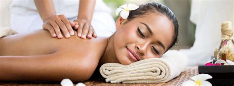 Entspannen Sie Bei Einer Wellness Massage Ploy Massagen