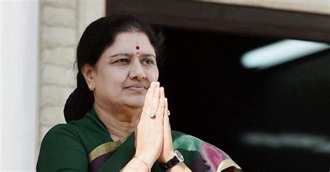 #cnnnews18 #battlefortamilnadu #vksasikala subscribe our. Will Sasikala be welcomed into the party? The new plan of the ADMK leaders! | The New Stuff