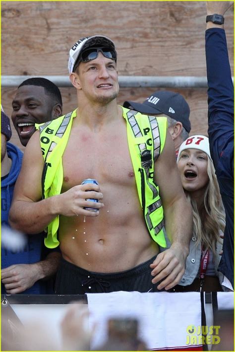 Patriots Rob Gronkowski Strips Down To Show His Abs During Super Bowl 2019 Victory Parade