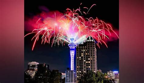 video new zealand celebrates new year with fireworks