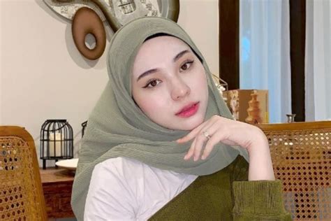 Profil Dan Biodata Adira Salahudi Artis Malaysia Viral Yang Jadi Hot Sex Picture