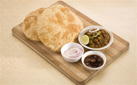 Chole bhature is a combination of chole which is made with kabuli chana and bhature which is made with maida. Restaurants Delivering Chole Bhature In East Pune ...