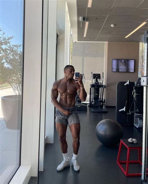 body gorgeous black men sexy black men fitness goals fitness body black muscle men fit men
