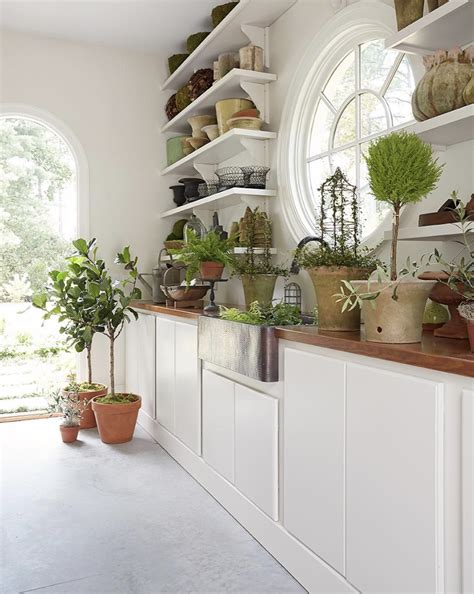 The Scout Guide Richmond Love This Chic Little Potting Shed By