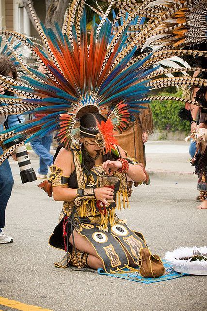 188 Mejores Imágenes De Trajes De Danza Azteca En 2020 Trajes De