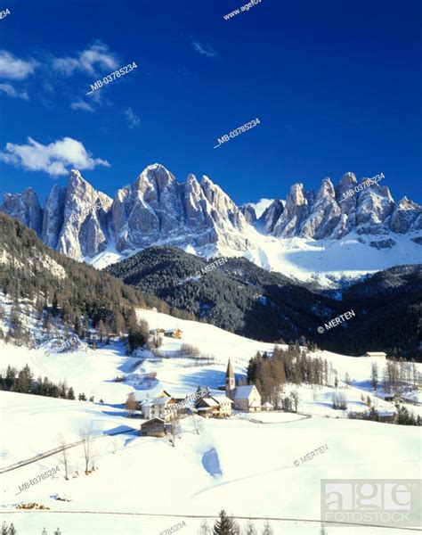 Italy South Tyrol Villnößtal St Magda Lena Skyline Background