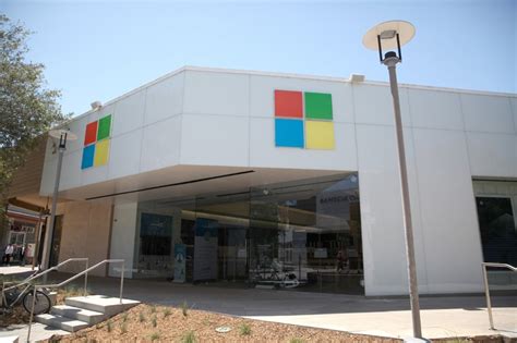 Microsoft To Permanently Close All Retail Stores Latest News Events
