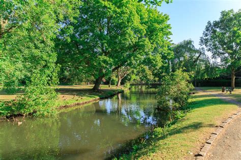 No matter what you want from your wedding venue, you can find the perfect setting for your special day on hitched. Wedding Venue in Hertford, Hertford Castle | UKbride