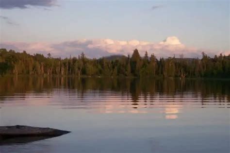 Umbagog Lake Maine And New Hampshire Usa Vacation Info Lakelubbers