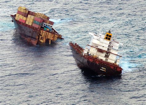 Cargo Ship Wrecked Off New Zealand Photo 1 Pictures Cbs News