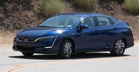 Honda Clarity Electric A Plug In Bev With Mid Size Sedan Style Los