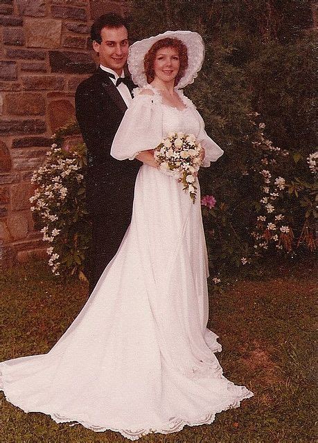 27 Of The Most Amazing 80s Weddings Youll Ever See Bridal Gowns