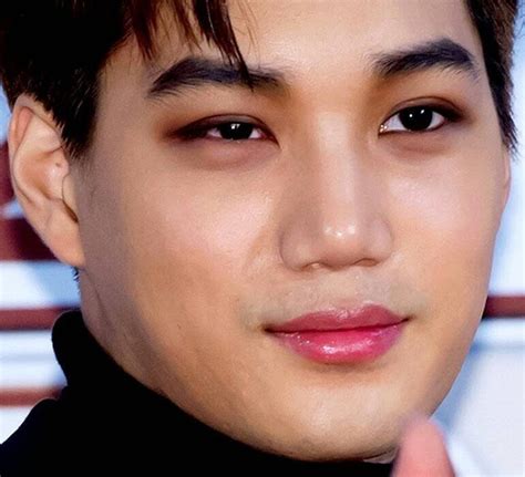 Netizens Claim Exos Kai Is Suffering Side Effects From Plastic Surgery