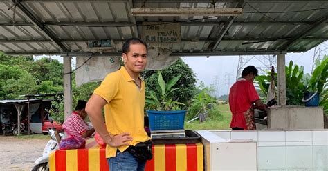 Setiap hari kecuali isnin, bermula dari jam 12 tengahari hingga 4 petang #2 restoran claypot patin tempoyak. Resepi ikan patin masak tempoyak versi Temerloh - Cikguzim